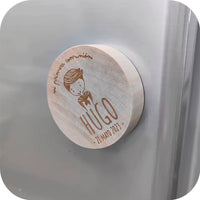 Abridor de madera con imán